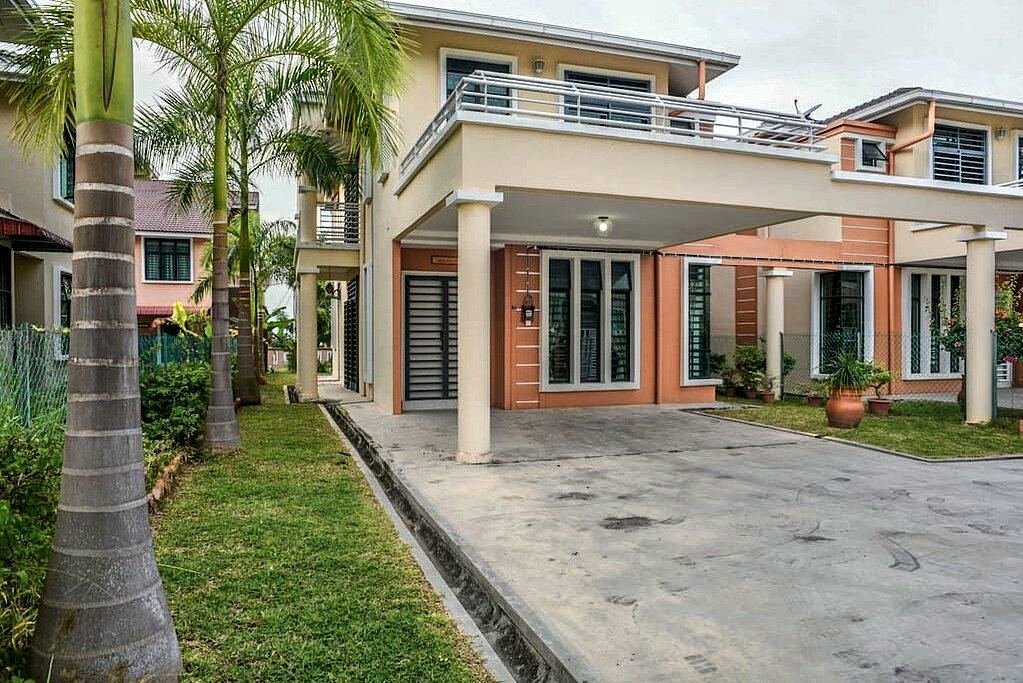 Banglo Durian Tunggal dari depan